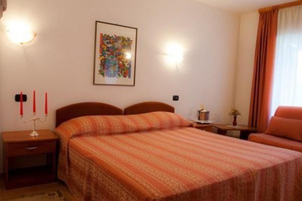 Hotel Makin Novigrad  Luaran gambar